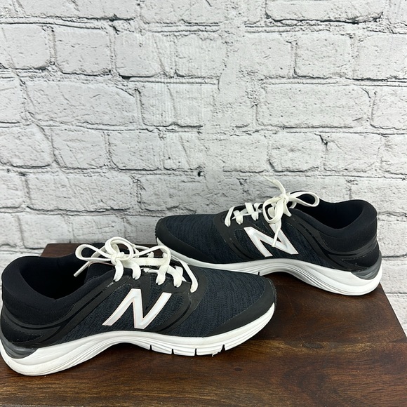 NEW BALANCE 711 V2 Cush+ Running Training Sneaker 8 Black EUC! - Picture 7 of 9